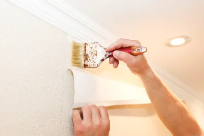 Pose de papier peint à Houppeville — revêtements muraux et toiles de verre